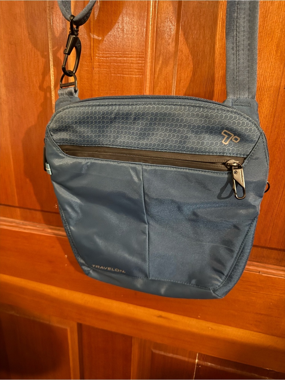 Travelon Navy Blue Crossbody Organizer Bag